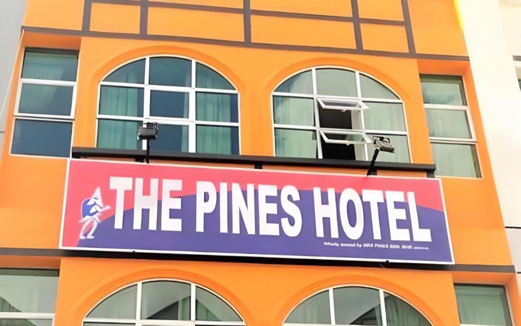 The Pines Hotel Kampung Kuala Terla Luaran gambar